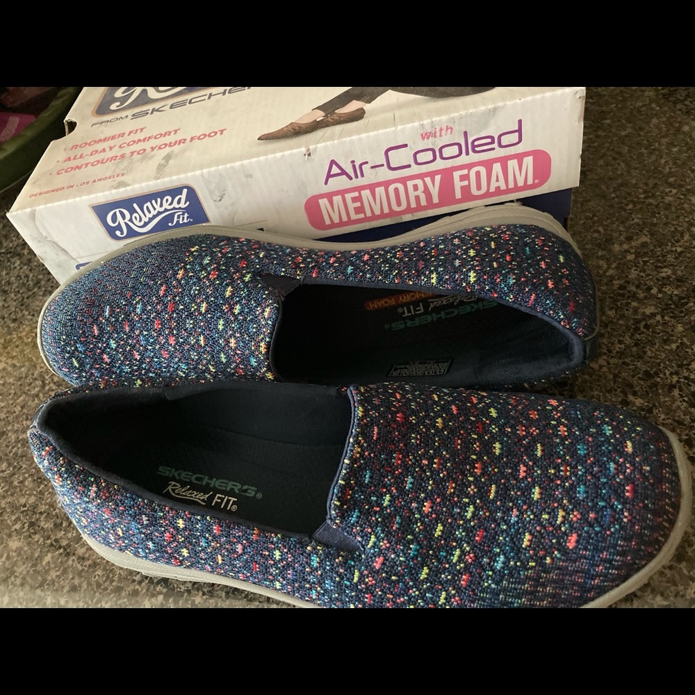 Skechers